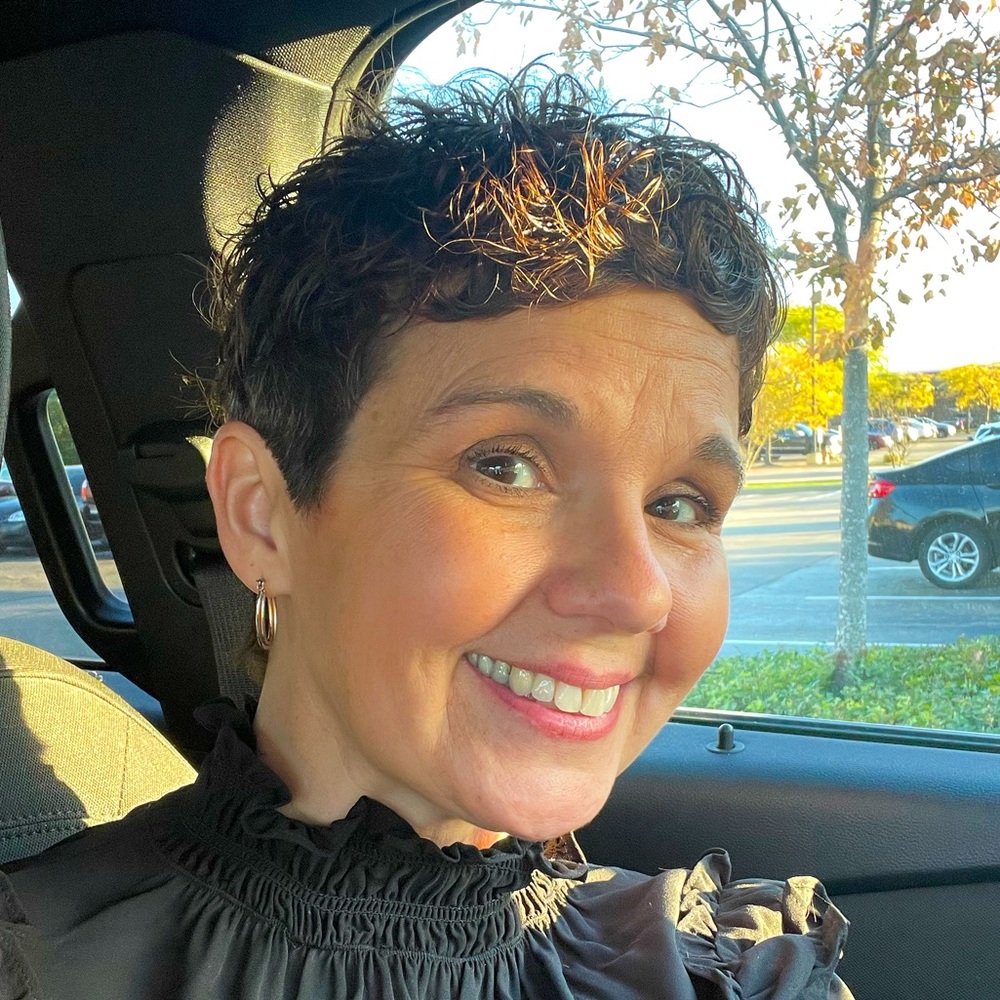 Meet your Posher, Angela